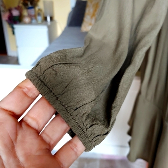 GAP Ruffled Mini Dress - Picture 3 of 14